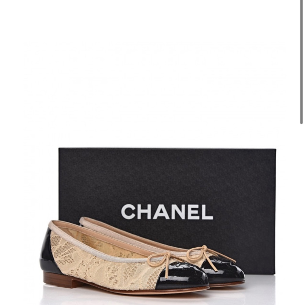 Chanel Lace Cap Toe Ballet Flats 37.5